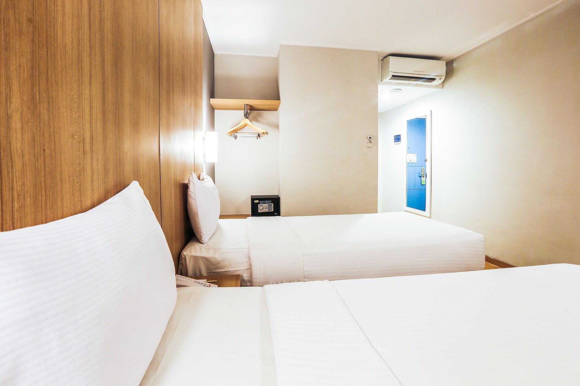 Hotel Citradream Tugu Yogyakarta Exteriör bild